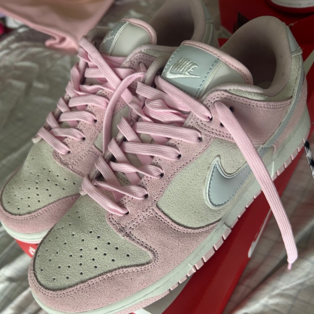 Pink Nike Dunks size 9.5
